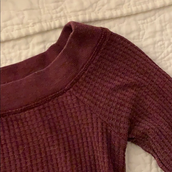 Off the Shoulder Bell Sleeve Waffle Knit Top - Picture 3 of 4